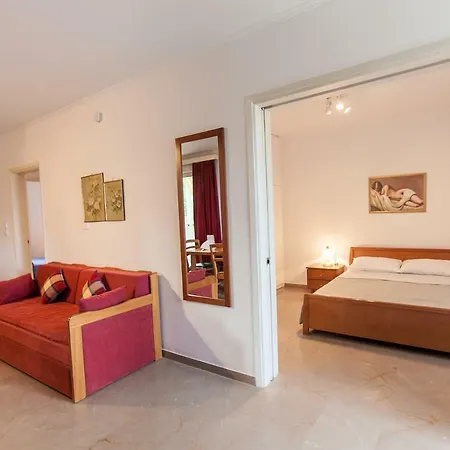 In Plaka Of Drepano Near The Beach Apartment *