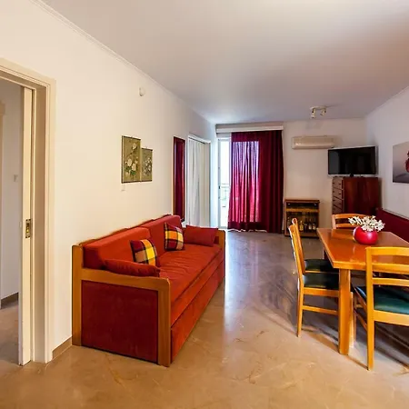 Apartment In Plaka Of Drepano Near The Beach